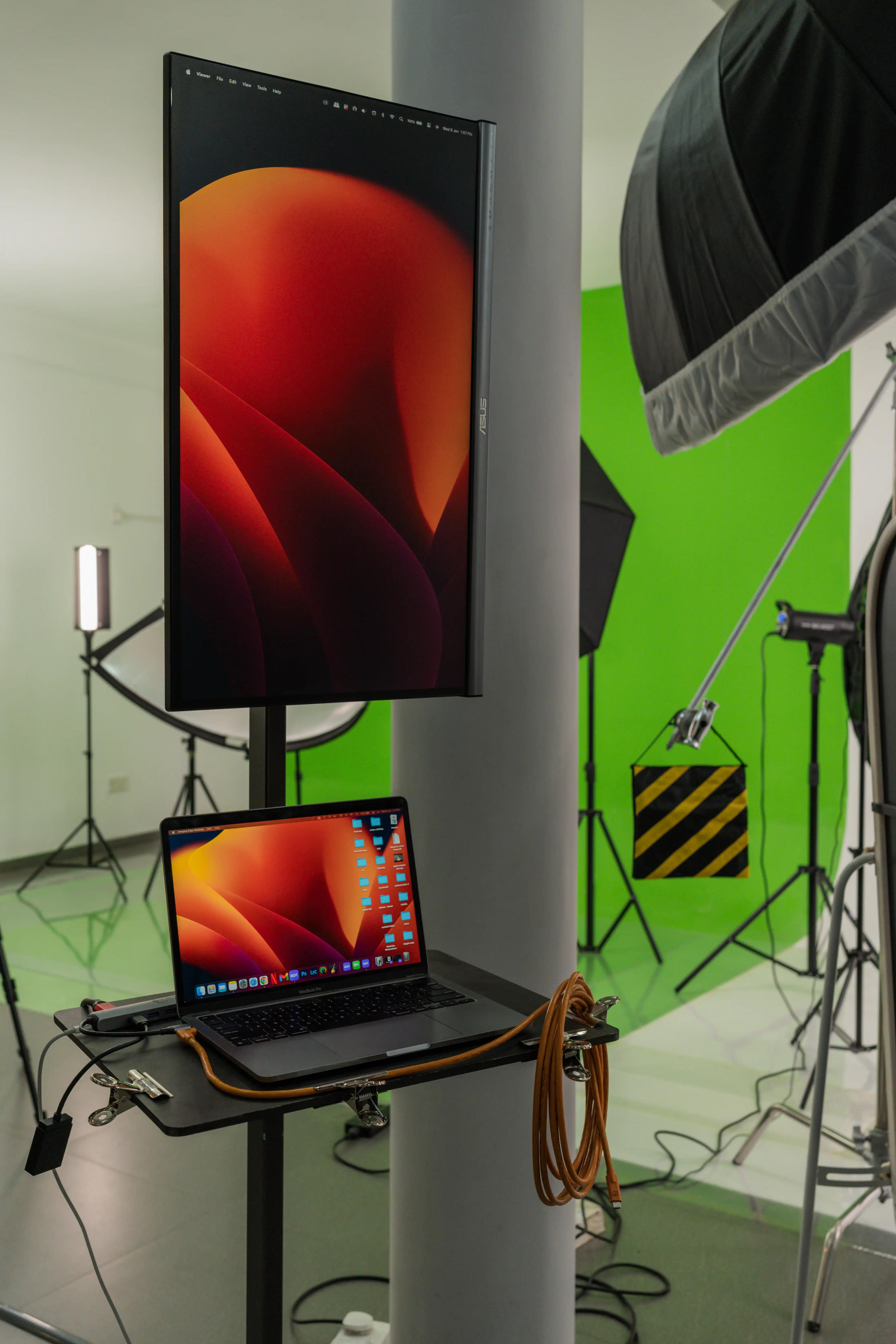 Studio — equipment 2 by UrbanBooth