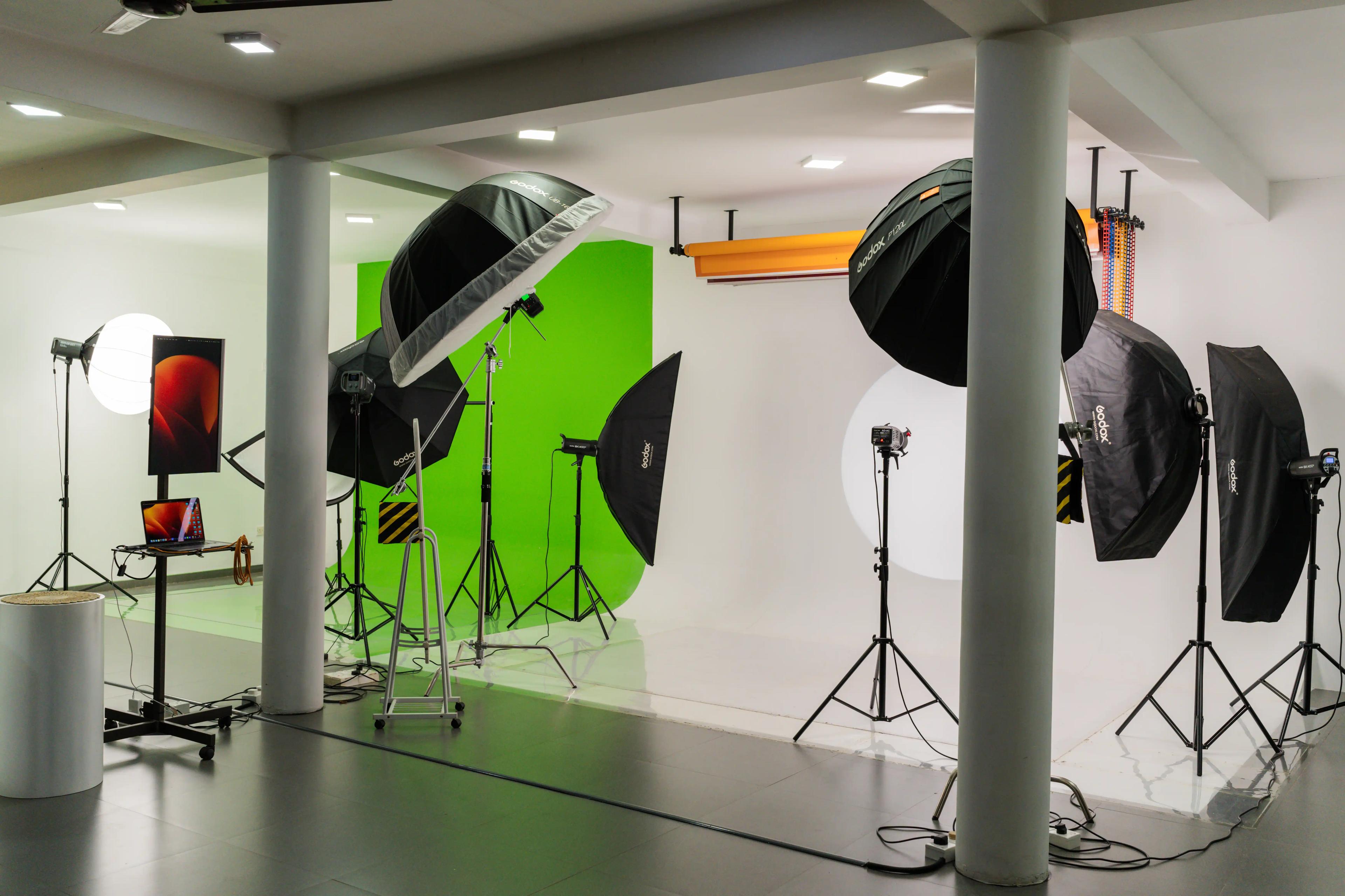 Studio — equipment 13 by UrbanBooth